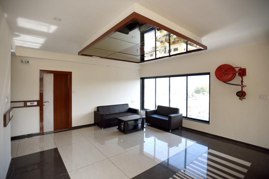 Hotel Sach Regency Anand Bagian luar foto